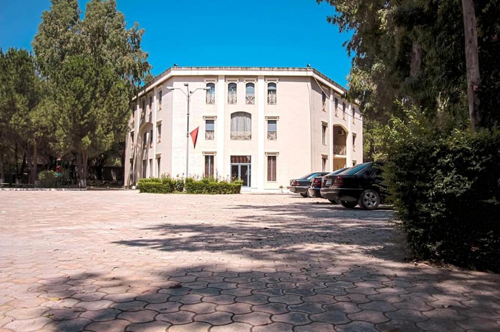Kriva Resort Elbasan Exterior foto